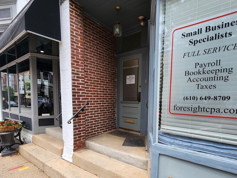 10 Cricket Ave, Ardmore, PA à vendre - Photo de l’immeuble – Image 2 sur 17