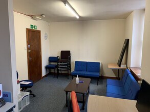 4a The Square, Cumnock à louer Photo intérieure– Image 2 sur 5