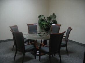 23300 Cinema Dr, Valencia, CA à louer Photo intérieure– Image 2 sur 3