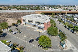5000 Commerce Dr, Bakersfield, CA - Vue aérienne vue de carte - Image1