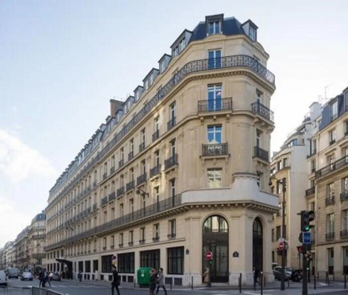 Bureau dans Paris à louer - Photo de l’immeuble – Image 1 sur 10