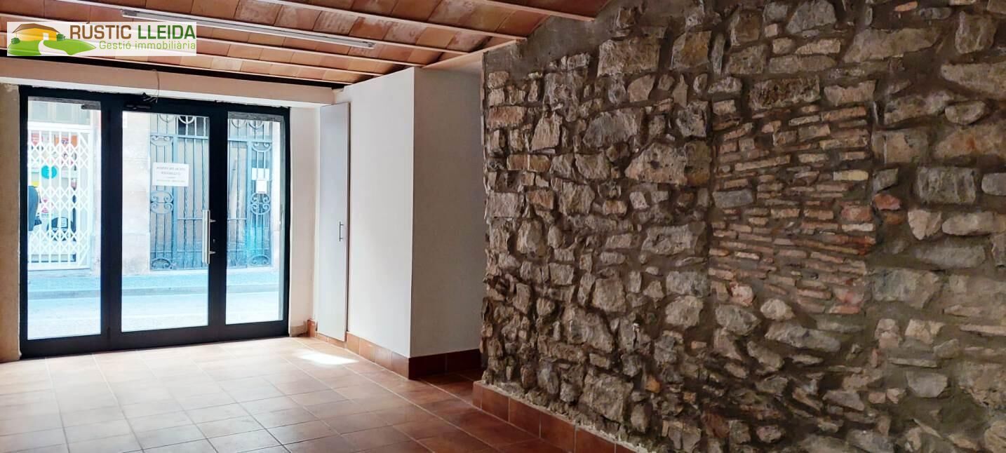 Immeuble residentiel dans Tàrrega, Lérida à vendre Photo principale– Image 1 sur 2