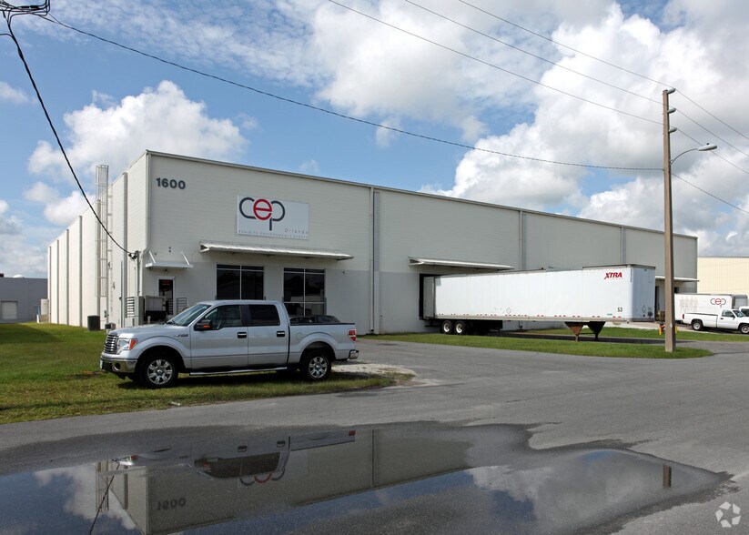 1650 Central Florida Pky, Orlando, FL à louer - Photo principale – Image 2 sur 2