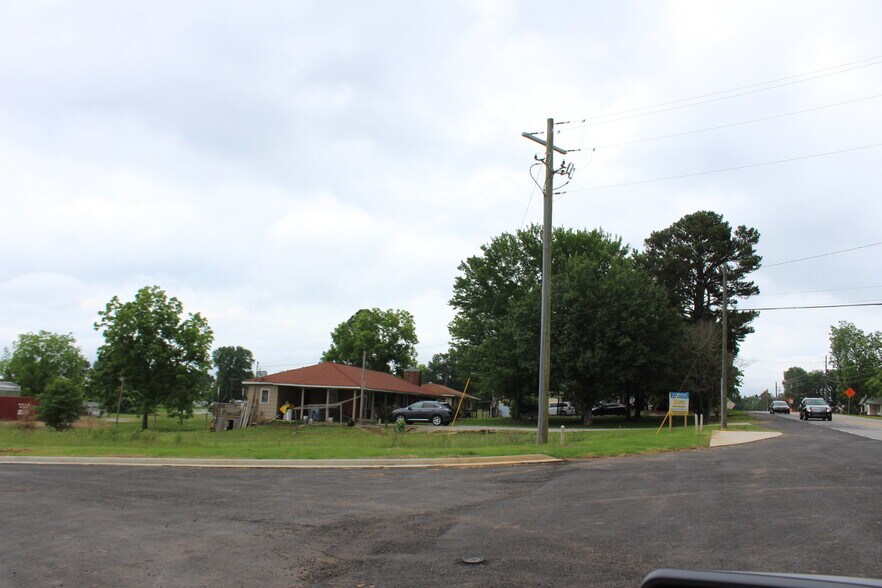 3818 Falcon Pky, Flowery Branch, GA à vendre - Photo principale – Image 1 sur 12