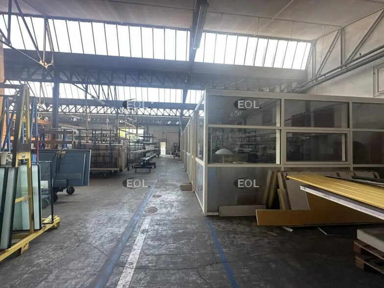 Industriel/Logistique dans Marseille à louer - Photo intérieure – Image 2 sur 4