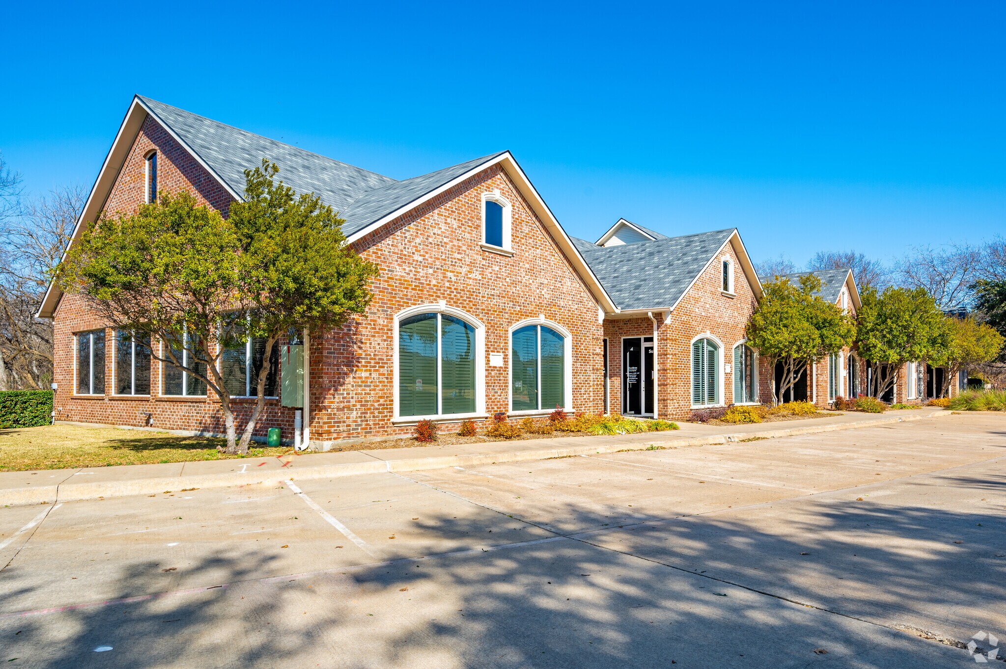 5301 Village Creek Dr, Plano, TX à louer Photo principale– Image 1 sur 6
