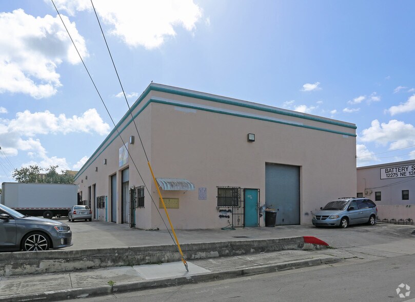 1302-1314 NE 123rd St, Miami, FL à louer - Photo de l’immeuble – Image 3 sur 6
