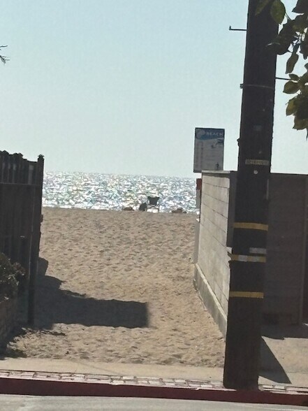 116 Rees St, Playa Del Rey, CA à vendre - Photo de l’immeuble – Image 3 sur 13