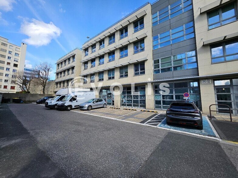 Bureau dans Arcueil à louer - Photo de l’immeuble – Image 1 sur 14