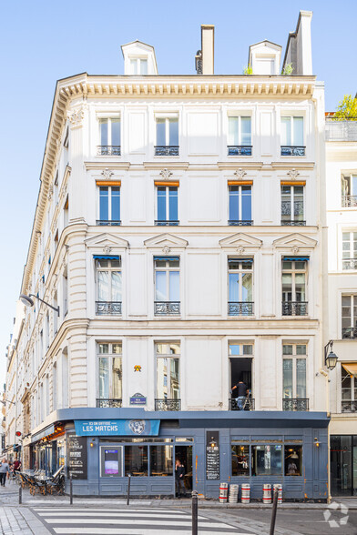 Immeuble residentiel dans Paris à vendre - Photo de l’immeuble – Image 2 sur 6