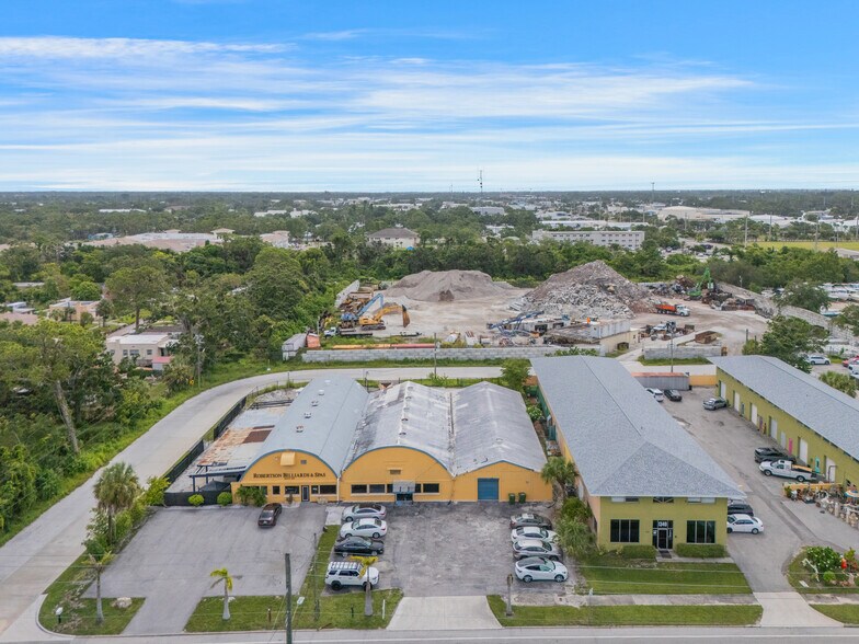 1350 Central Ave, Sarasota, FL à louer - Photo de l’immeuble – Image 1 sur 10