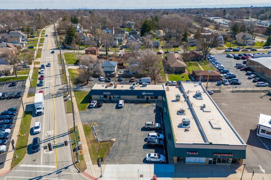 4951-5001 Fairview Ave, Downers Grove, IL à vendre - Photo principale – Image 1 sur 8
