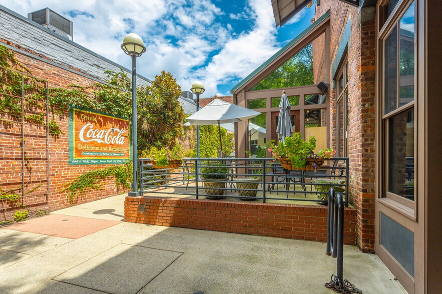 420 Broad St, Chattanooga, TN à louer - Photo de l’immeuble – Image 3 sur 22