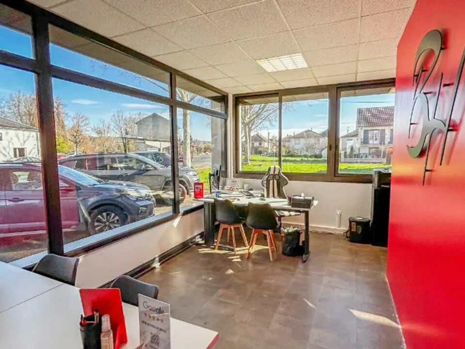 Bureau dans BRIVE-LA-GAILLARDE à louer Photo de l’immeuble– Image 1 sur 4