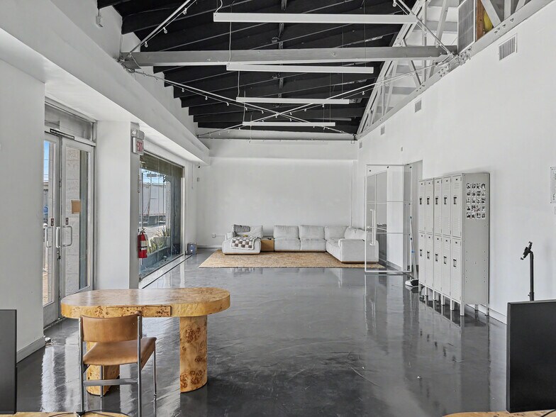 1507-1509 Maple Ave, Los Angeles, CA à louer - Photo de l’immeuble – Image 2 sur 25