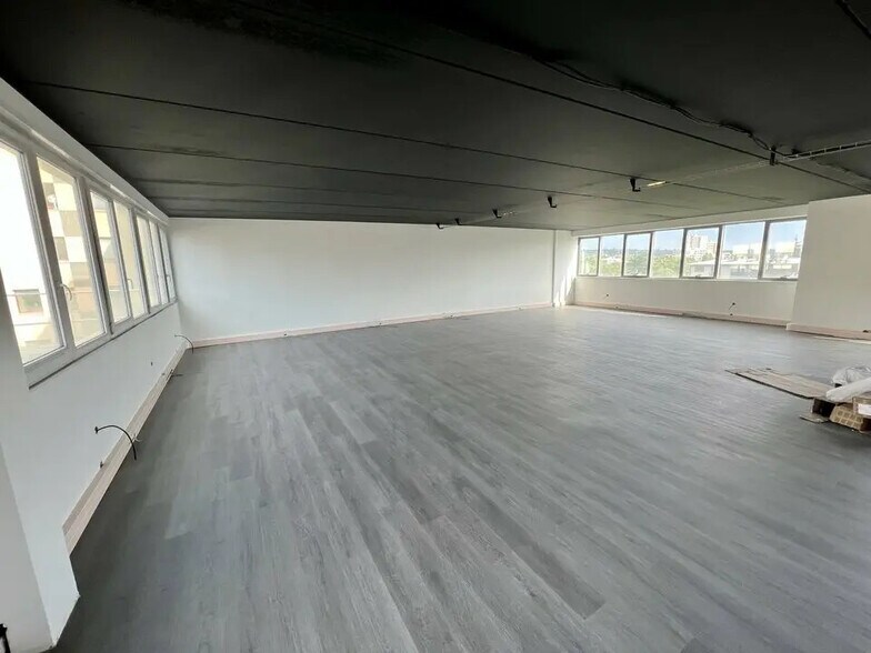 Bureau dans Épinay-sur-Seine à louer - Photo de l’immeuble – Image 2 sur 4