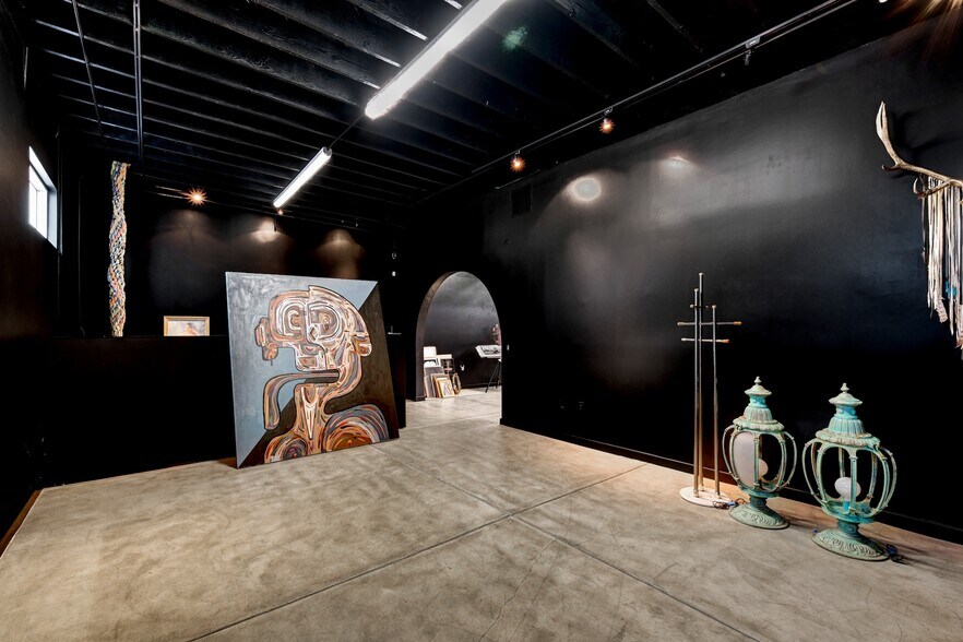 3717 W Jefferson Blvd, Los Angeles, CA à louer - Photo de l’immeuble – Image 3 sur 8