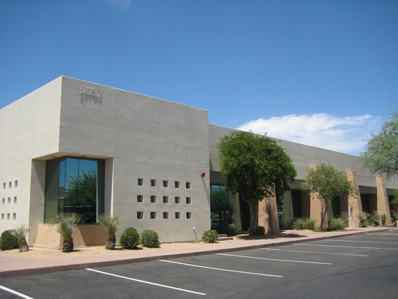17767 N Perimeter Dr, Scottsdale, AZ à louer - Photo de l’immeuble – Image 3 sur 5