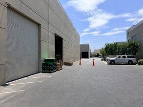 15278 El Prado Rd, Chino, CA à louer Photo intérieure– Image 2 sur 7