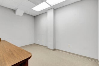 5751 Uptain Rd, Chattanooga, TN à louer Photo intérieure– Image 2 sur 7
