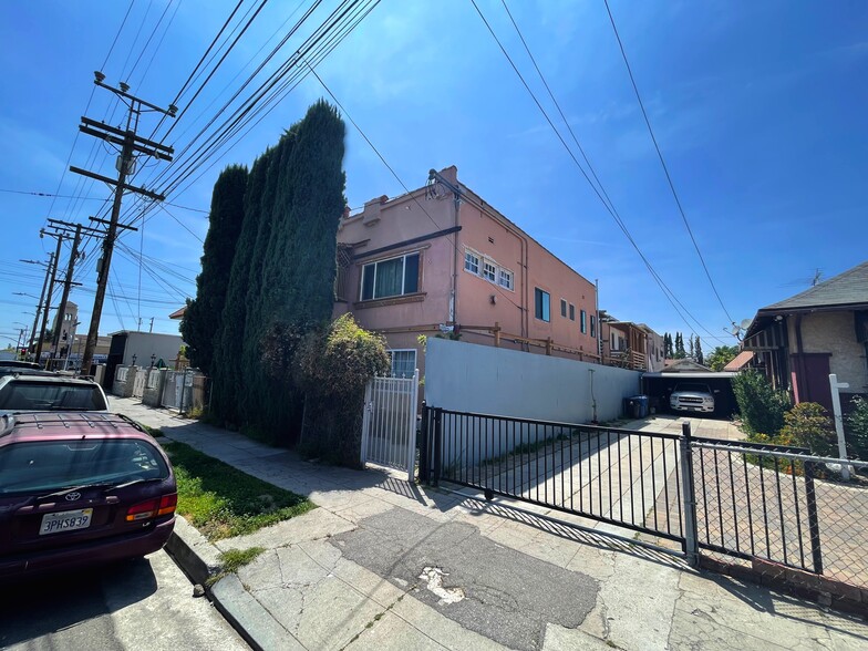1121 N Normandie Ave, Los Angeles, CA à vendre - Photo de l’immeuble – Image 2 sur 2