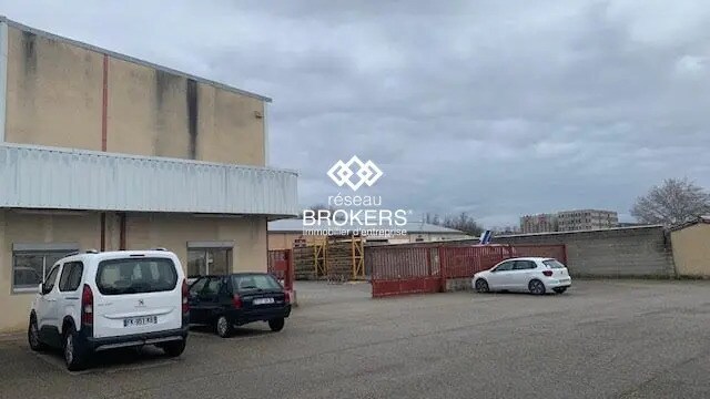 Industriel/Logistique dans Jonquières à vendre - Photo de l’immeuble – Image 2 sur 19
