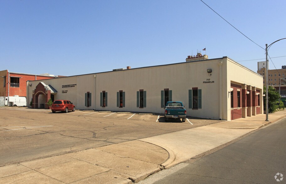 717 Franklin Ave, Waco, TX à louer - Photo de l’immeuble – Image 2 sur 13