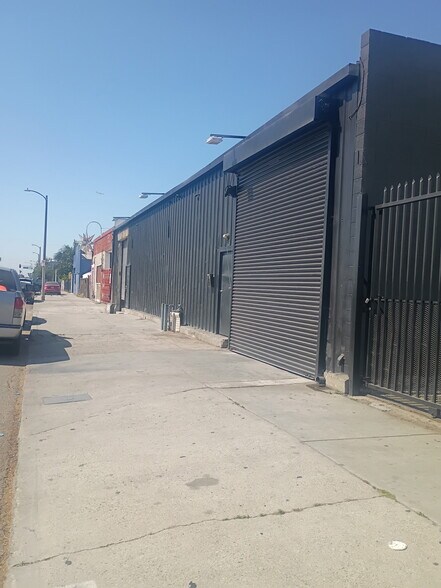 5711-5713 Holmes Ave, Los Angeles, CA à louer - Photo de l’immeuble – Image 1 sur 3