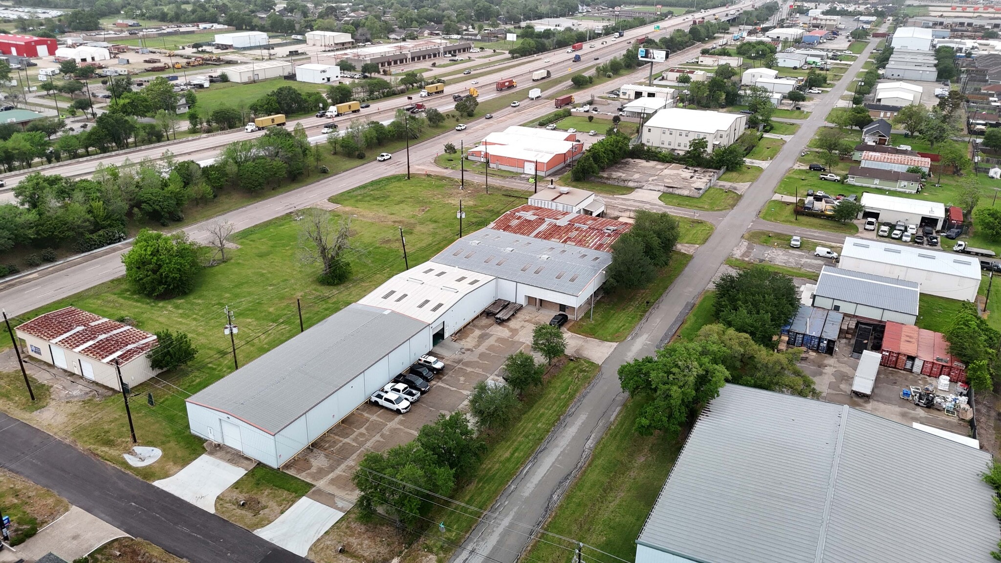 227 N 8th St, La Porte, TX à louer Photo de l’immeuble– Image 1 sur 11