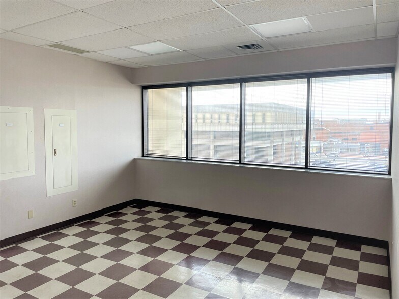 15 N 3rd St, Newark, OH à louer - Photo de l’immeuble – Image 3 sur 15
