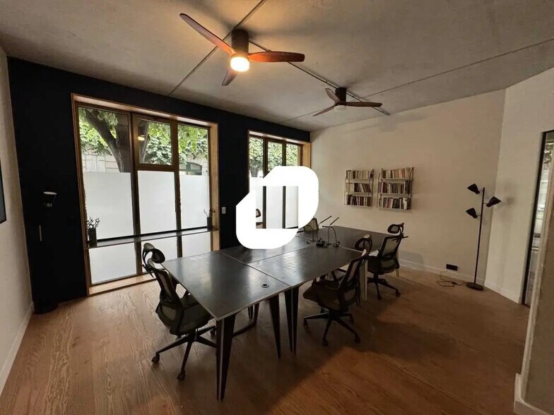 Bureau dans Ivry-sur-Seine à louer - Photo de l’immeuble – Image 2 sur 11