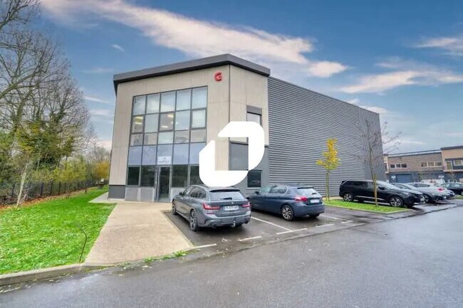 Plus de détails pour Bureau, Local d'activités à louer