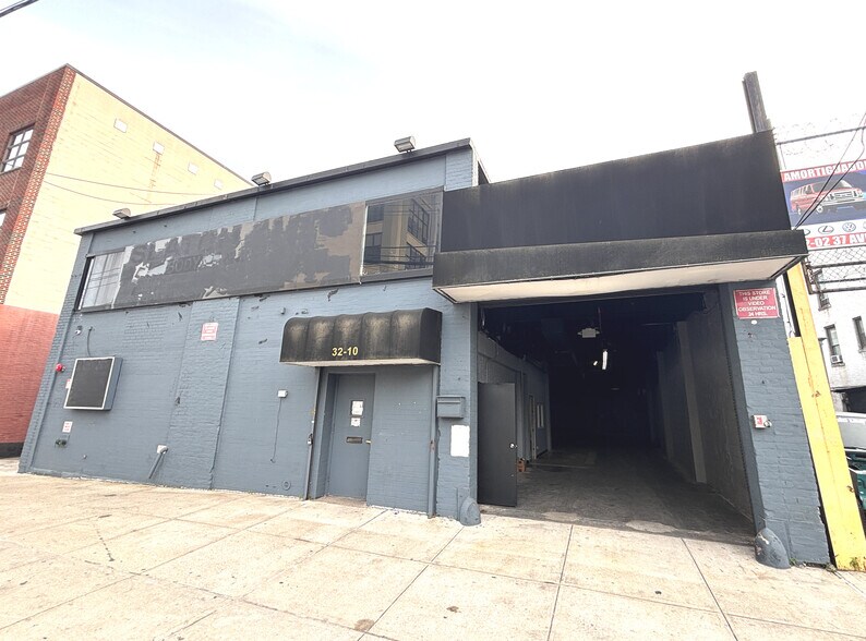 3210 37th Ave, Long Island City, NY à louer - Photo de l’immeuble – Image 2 sur 4