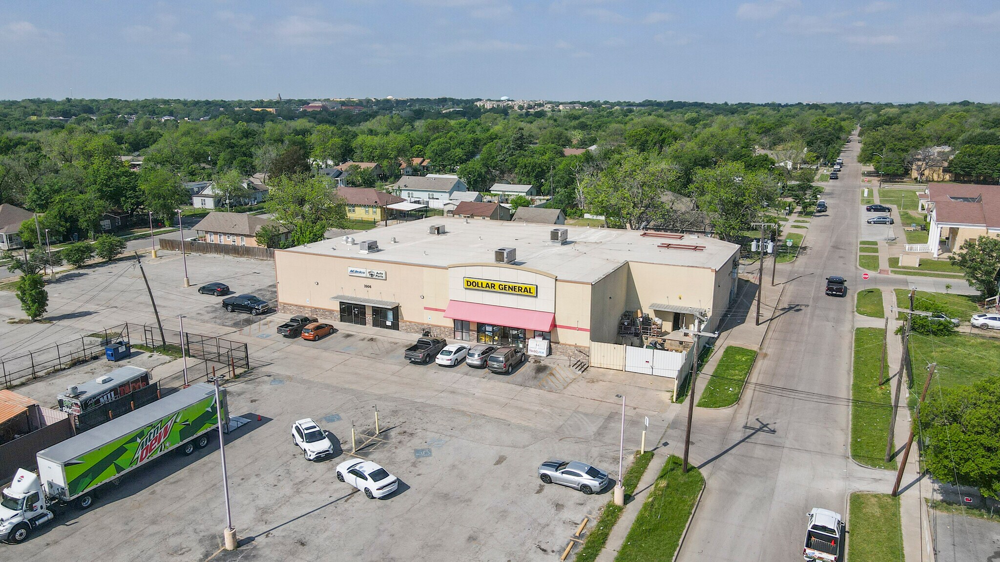 3900-3906 Hemphill St, Fort Worth, TX à louer Photo de l’immeuble– Image 1 sur 5