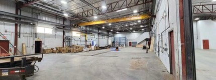 24521 510 Township Rd, Nisku, AB à louer Photo intérieure– Image 2 sur 8