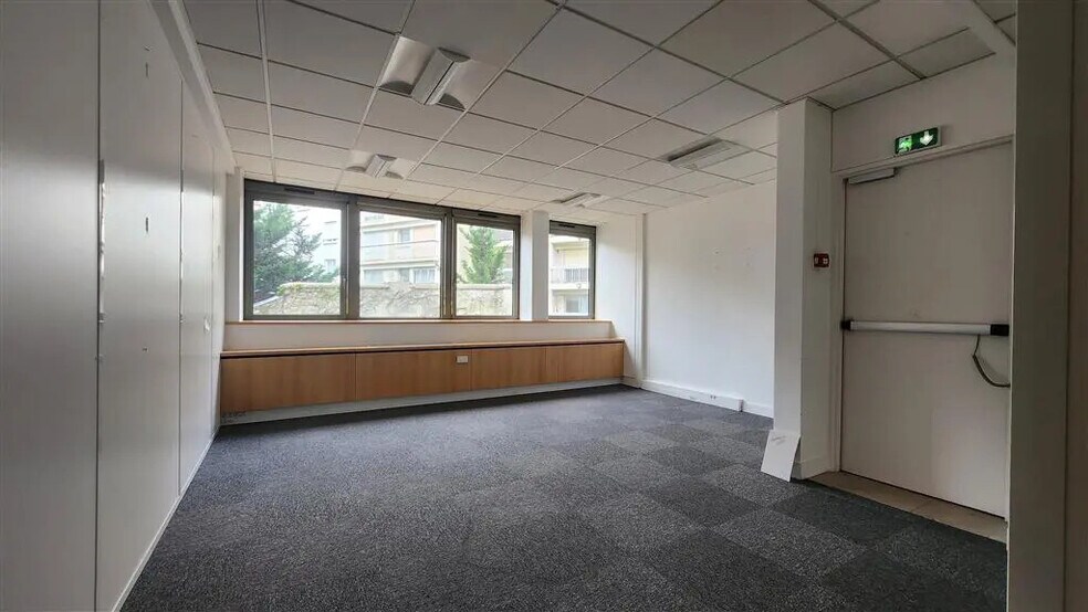 Bureau dans Paris à louer - Photo de l’immeuble – Image 3 sur 9