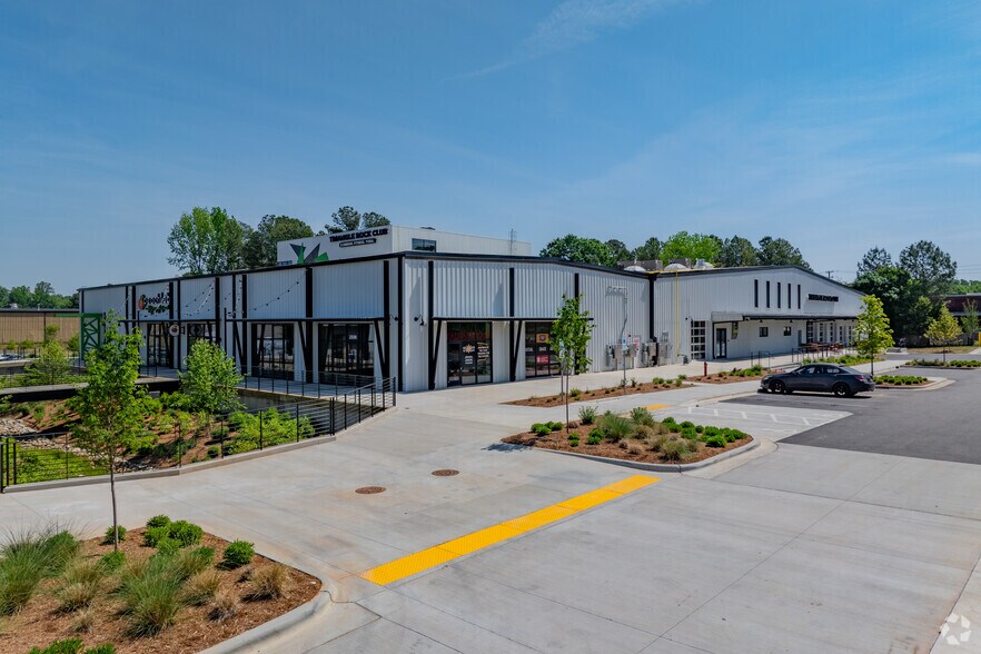 2300-2312 Atlantic Ave, Raleigh, NC à louer - Photo de l’immeuble – Image 3 sur 26