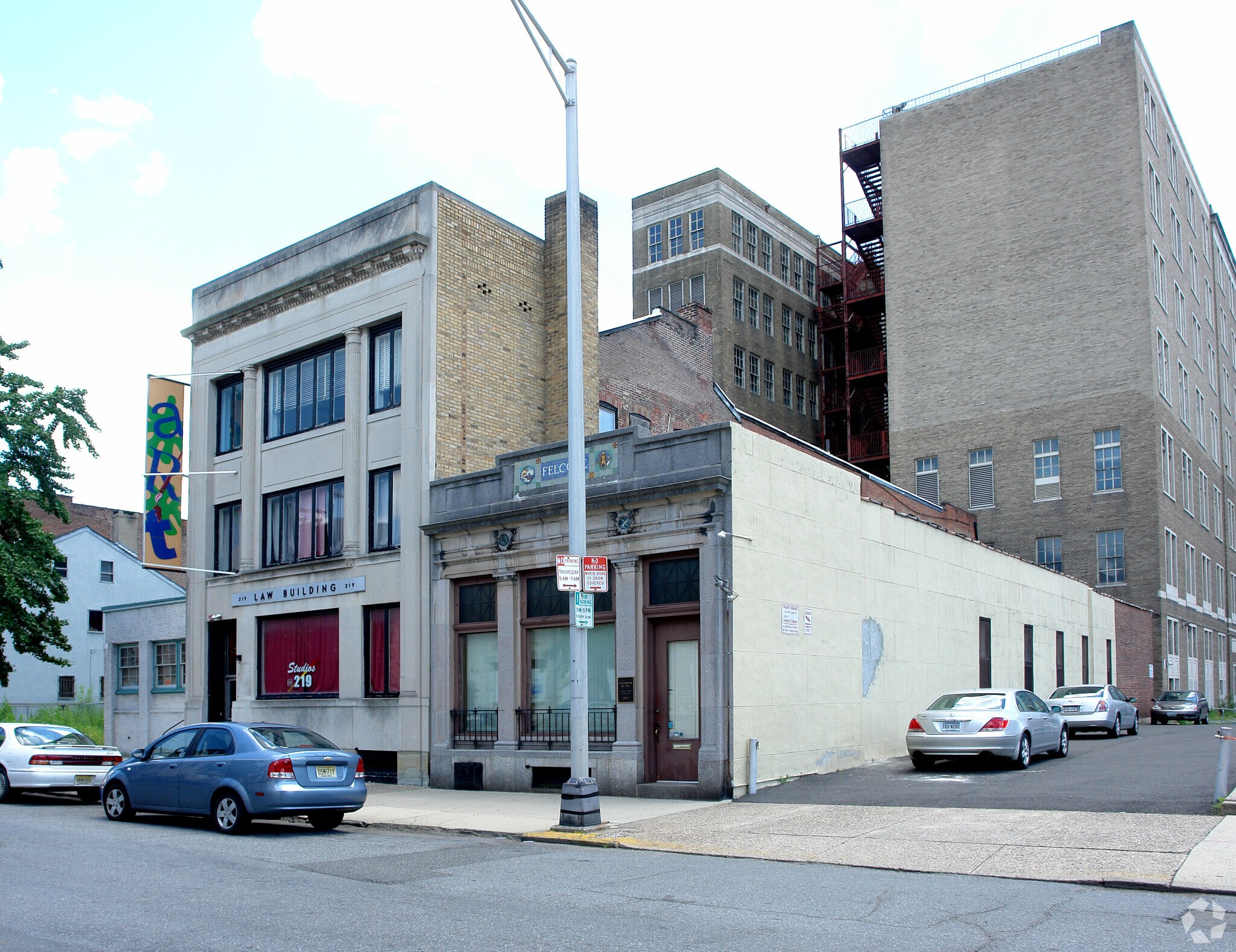 217 E Hanover St, Trenton, NJ à vendre Photo principale– Image 1 sur 5