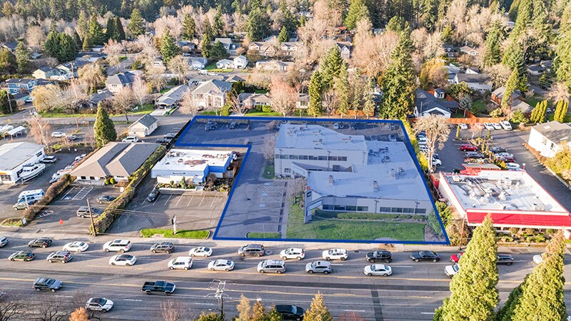 9011 SW Beaverton Hillsdale Hwy, Portland, OR à vendre - Photo de l’immeuble – Image 3 sur 8