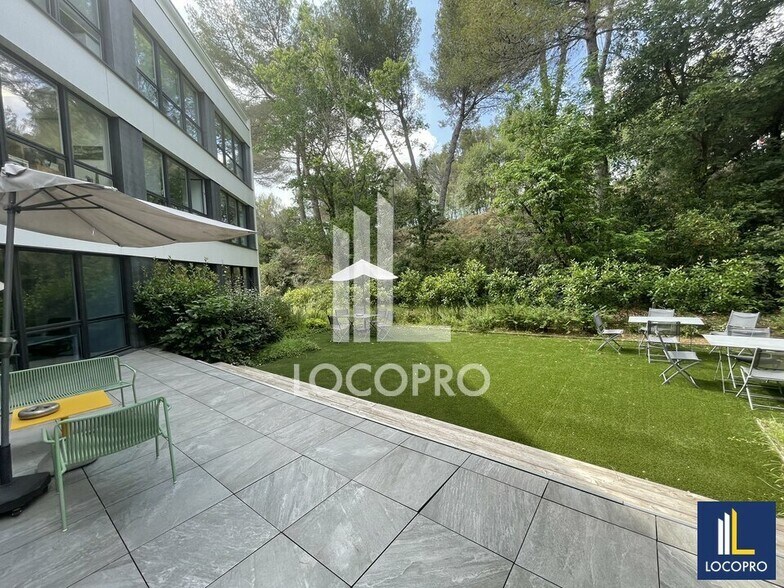 Bureau dans Valbonne à louer - Photo de l’immeuble – Image 2 sur 11