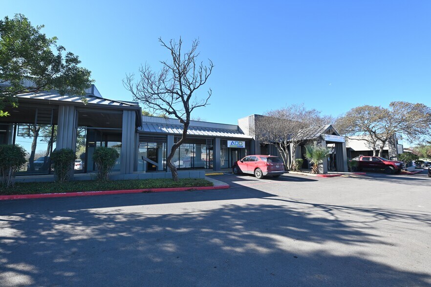 12315 Judson Rd, San Antonio, TX à louer - Photo de l’immeuble – Image 3 sur 4