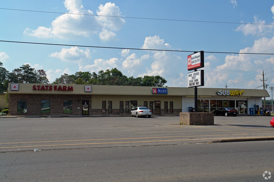 902 John Sims Pky E, Niceville, FL à louer - Photo de l’immeuble – Image 3 sur 4