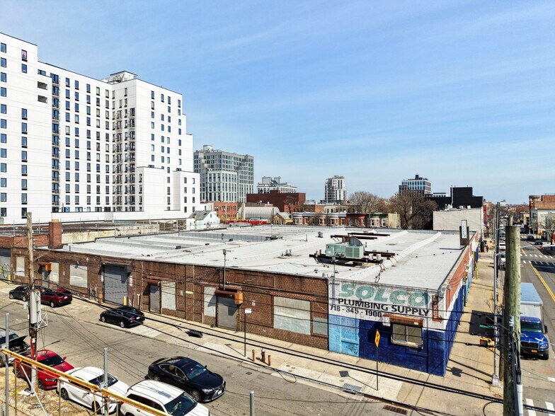 413 Liberty Ave, Brooklyn, NY à vendre - Photo de l’immeuble – Image 3 sur 12