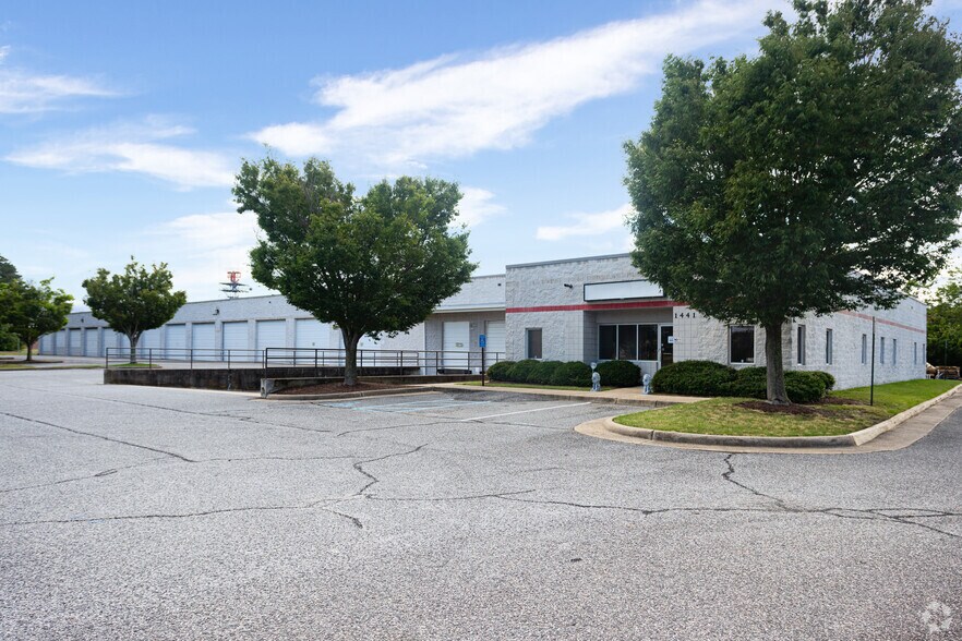 1441 Miller Store Rd, Virginia Beach, VA à louer - Photo principale – Image 2 sur 4