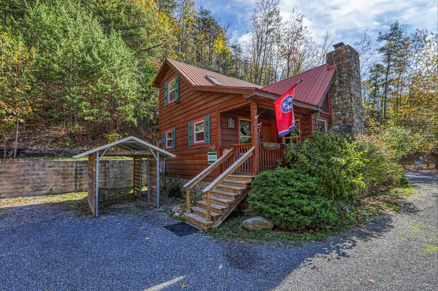 1900 Woodland Way, Newport, TN à vendre - Photo de l’immeuble – Image 2 sur 24