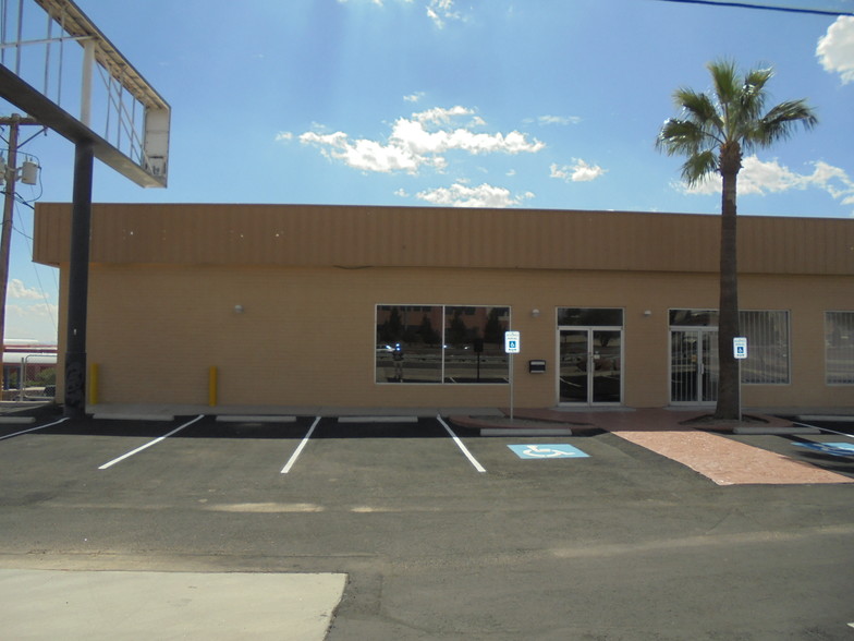 7844 E Gateway Blvd, El Paso, TX à louer - Autre – Image 2 sur 13