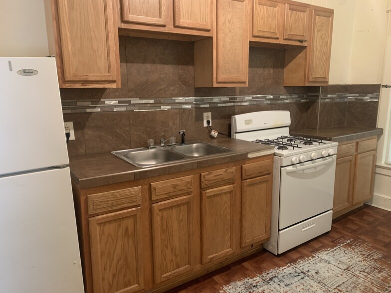 32 Schiller St, Binghamton, NY à vendre - Photo de l’immeuble – Image 2 sur 15