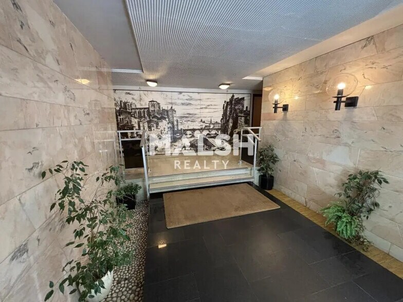 Bureau dans Lyon à louer - Photo de l’immeuble – Image 2 sur 11