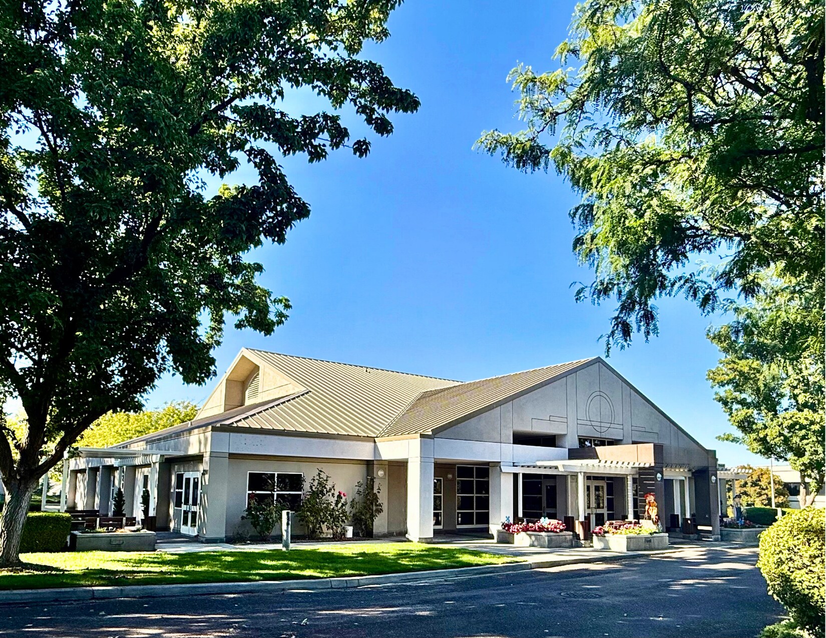 8200 W Grandridge Blvd, Kennewick, WA à vendre Photo de l’immeuble– Image 1 sur 3