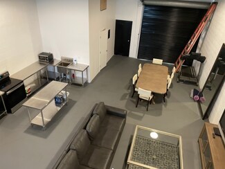 Plus de détails pour 3307 W Burbank Blvd, Burbank, CA - Bureau, Industriel/Logistique à louer